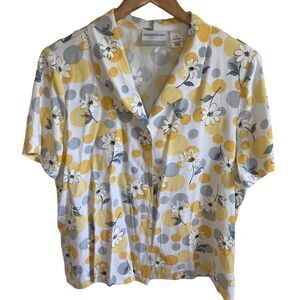 Alfred Dunner floral polka dot button down short sleeve top
